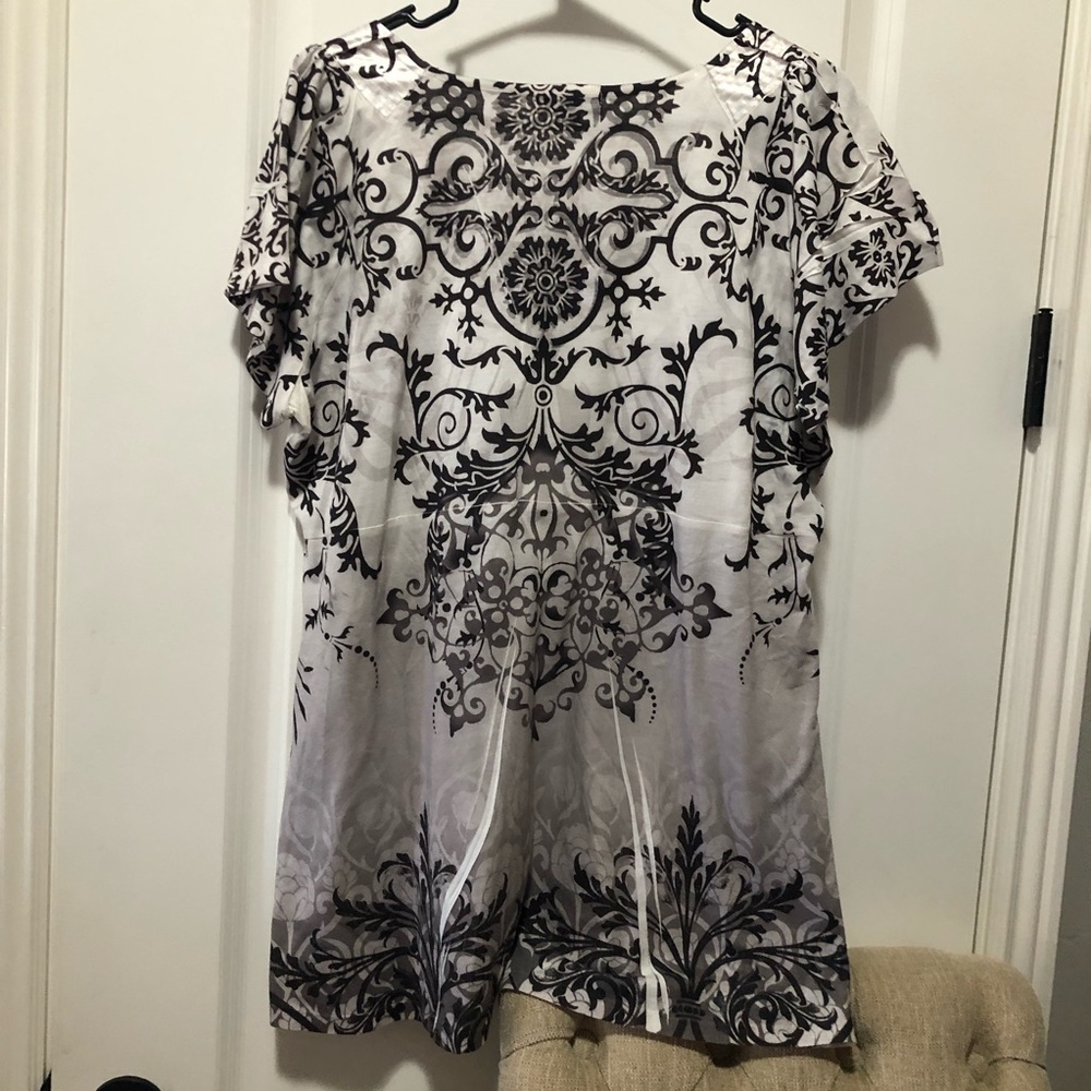 Live and let live women’s size 1X blouse New no tags